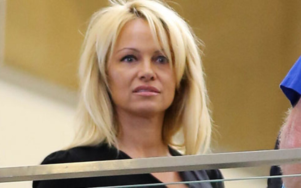 Pamela Anderson stürzt Wien ins Chaos