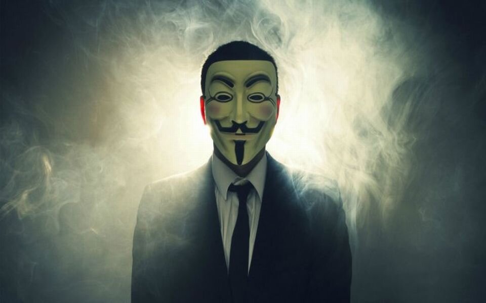 Anonymus droht Skandal-Youtuber