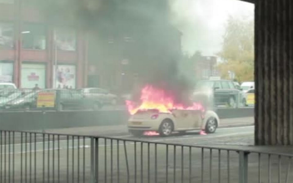 VW-Käfer ging in Flammen auf