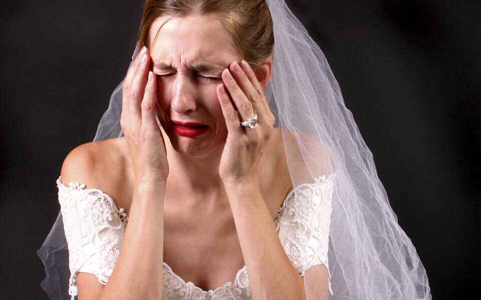 Mann sieht Braut ohne Make-up, verklagt sie