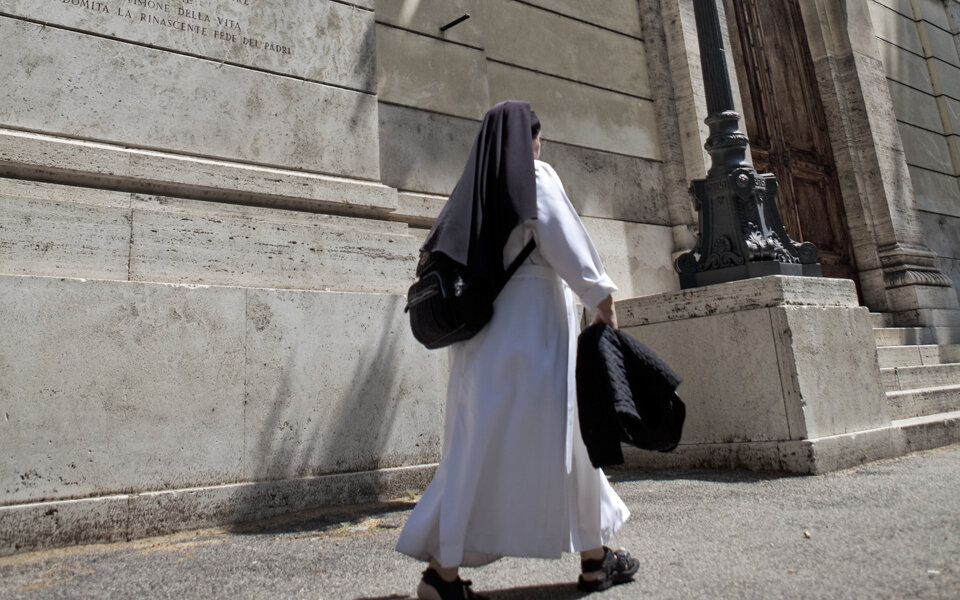Nonnen steckten 3 Tage im Aufzug fest