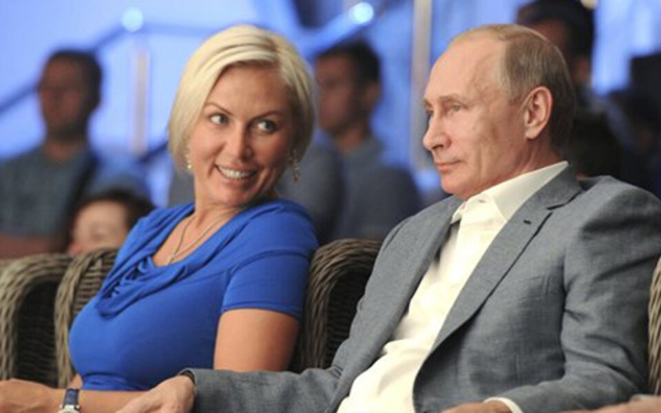 Ist heiße Blondine Putins neue Freundin?