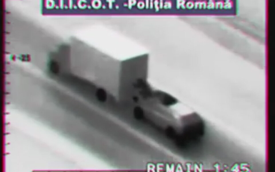 Frech: Rumänen rauben Lkw im Fahren aus
