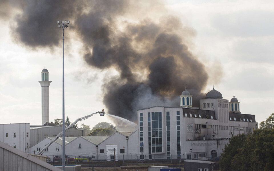 Brand an Moschee: Teenager unter Verdacht
